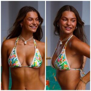 NWT Kulani Kinis Golden Hour Bikini Set Medium Top Small Bottoms Floral
